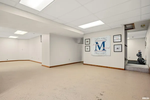 $565,000 | 302 East Morningside Drive, Peoria, IL 61614