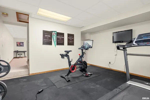 $565,000 | 302 East Morningside Drive, Peoria, IL 61614