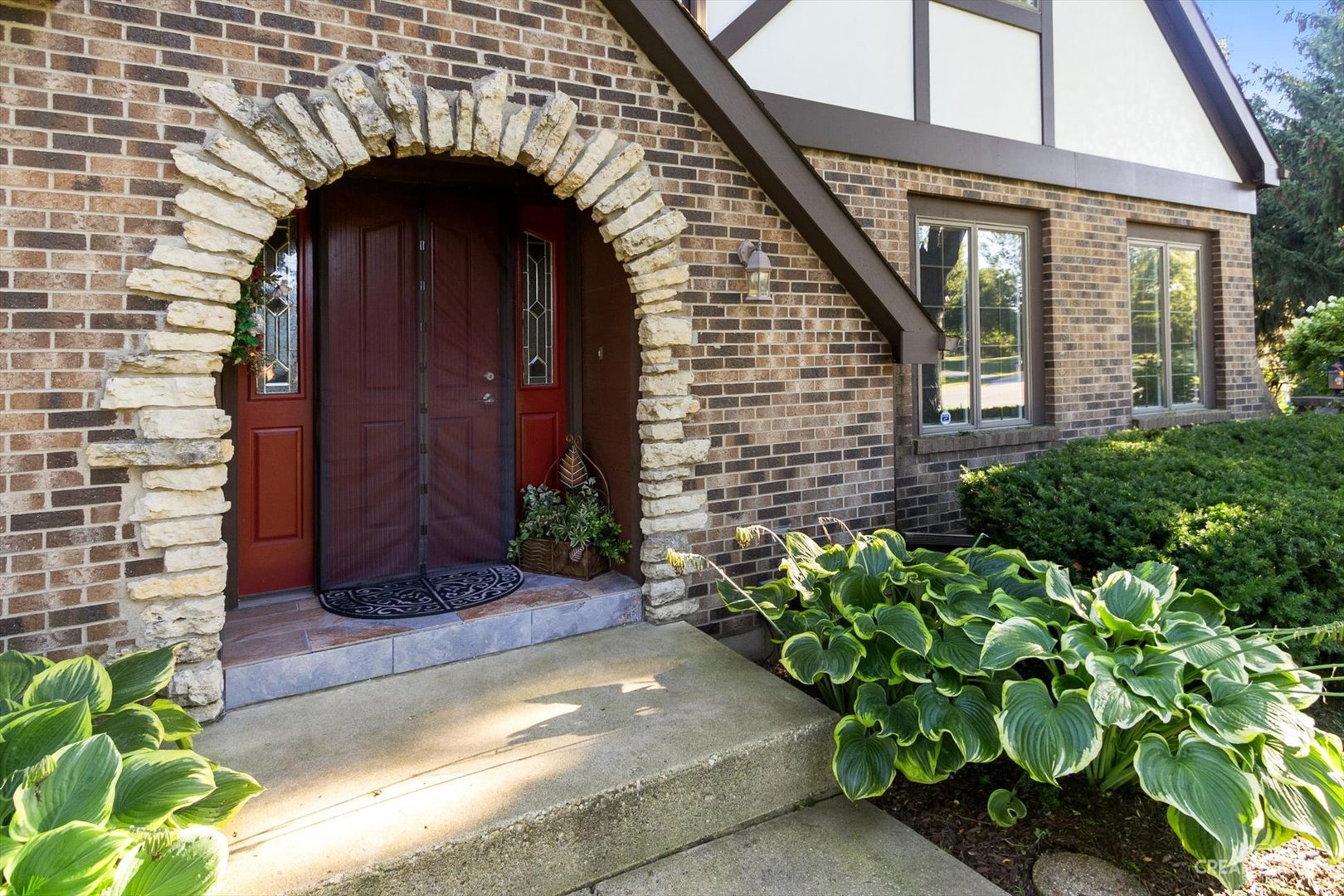 39-w089 Adobe Ridge Elgin, IL 60124 - Photo 2 of 38