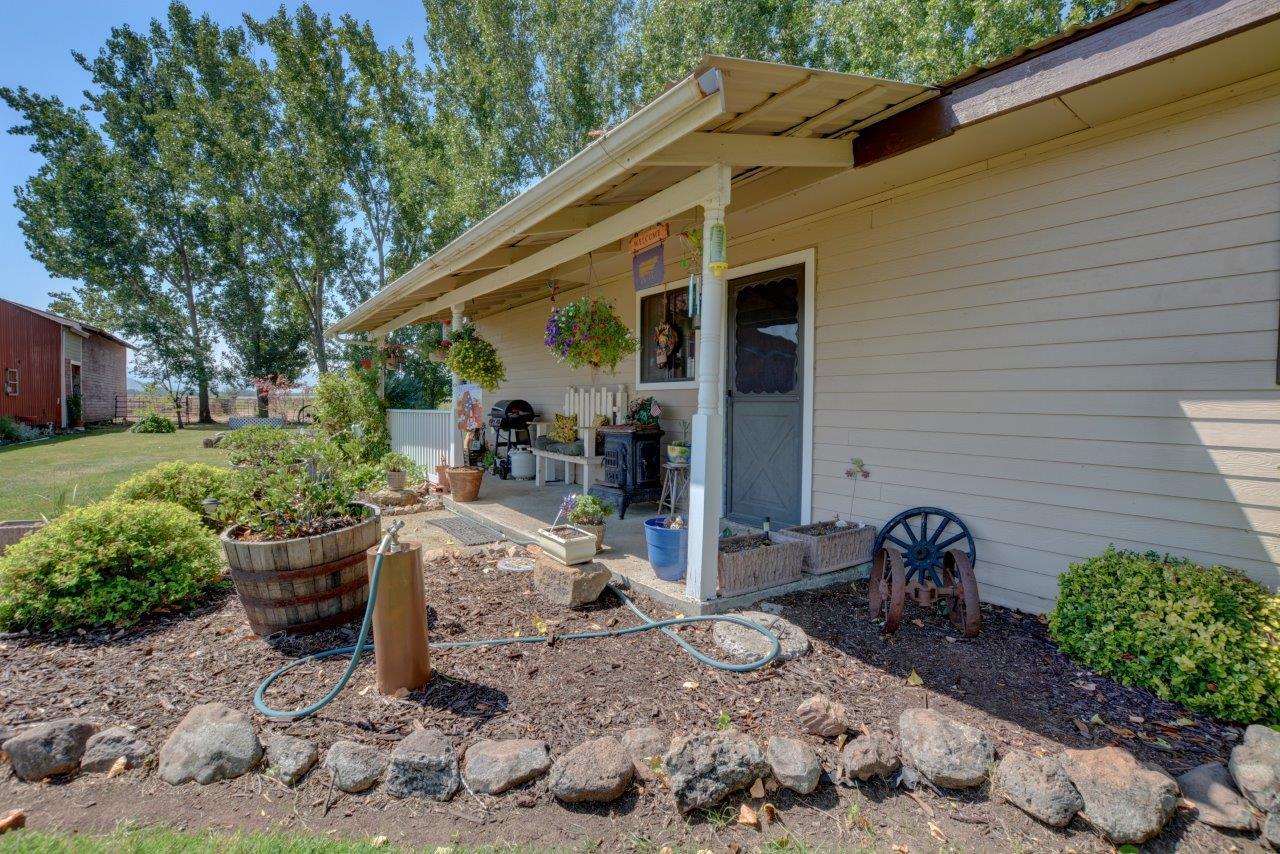 3760 Alta Vista Road Eagle Point, OR 97524 - Photo 31 of 74 DSC_5473_4_5