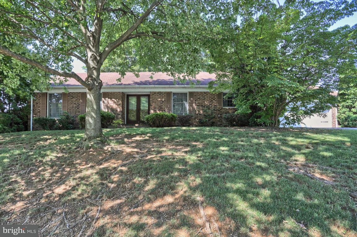 944 Spring Road Elizabethtown, PA 17022 - Photo 1 of 17