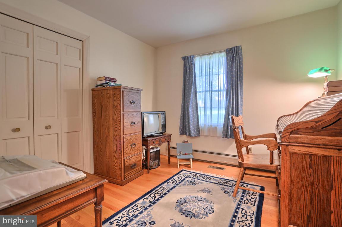 944 Spring Road Elizabethtown, PA 17022 - Photo 12 of 17