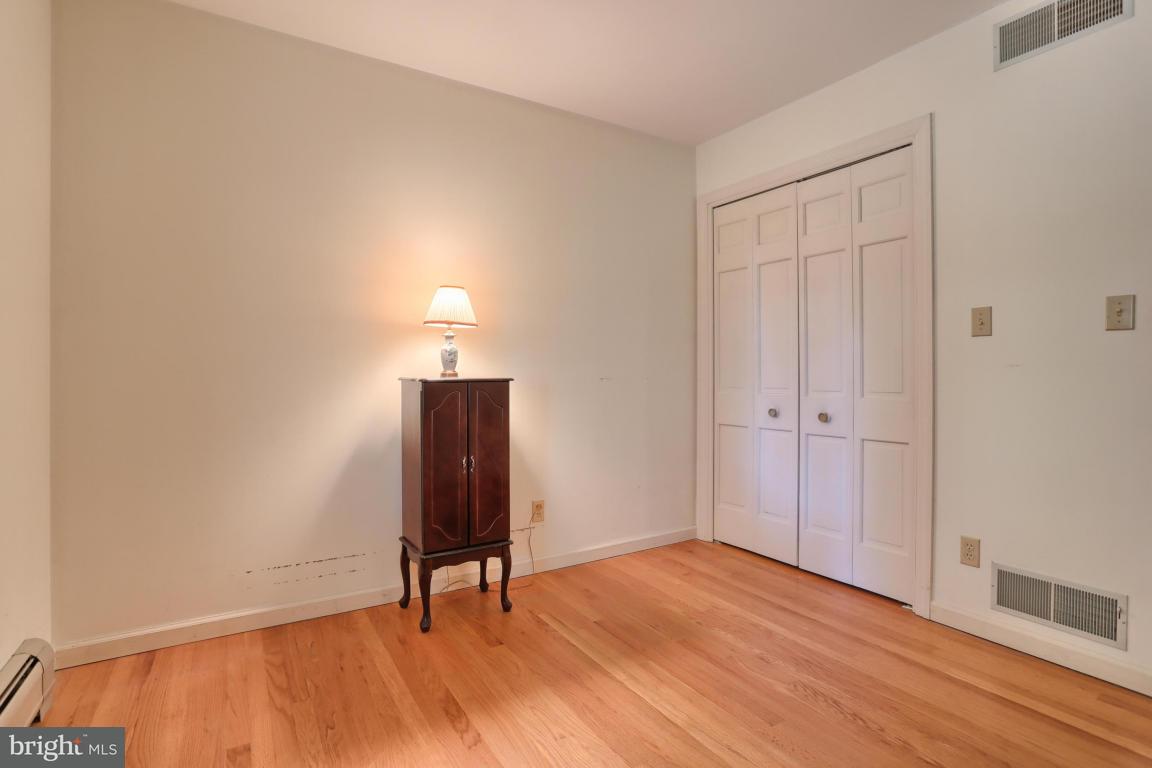 944 Spring Road Elizabethtown, PA 17022 - Photo 13 of 17