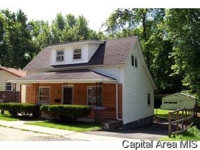 530 Wood Springfield, IL 62702 - Photo 2 of 12