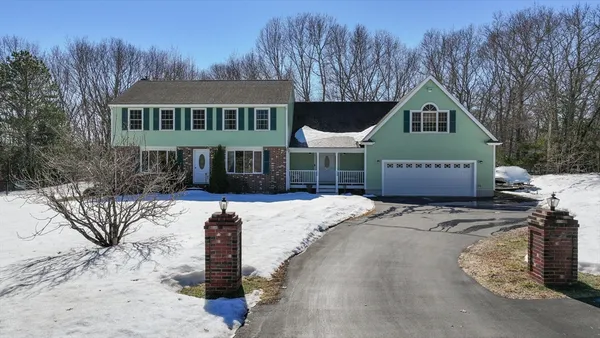 $899,000 | 3 Angela Drive, Foxboro, MA 02035