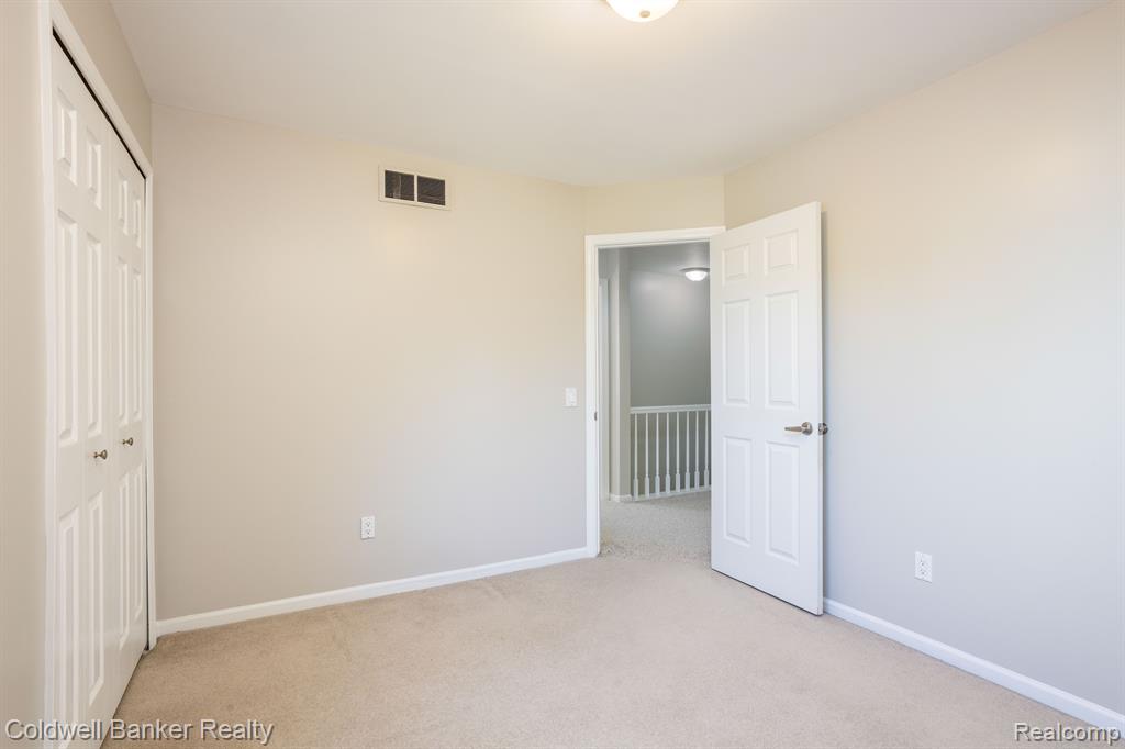 24261 Scarlet Court Novi, MI 48374 - Photo 32 of 44