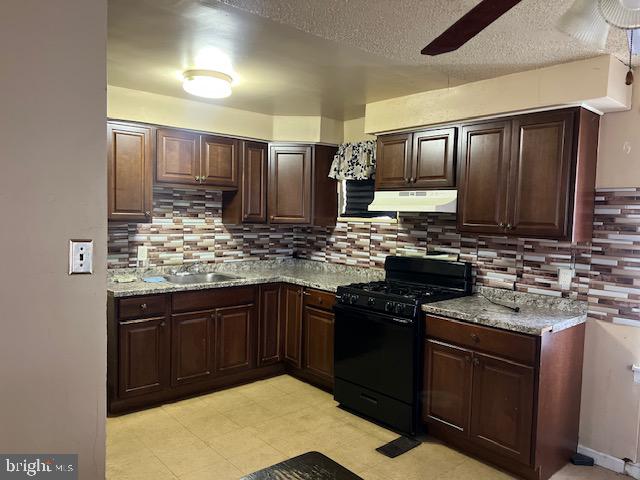 3007 Clinton Street Camden, NJ 08105 - Photo 6 of 10 Kitchen