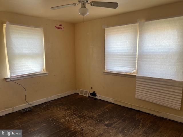 3007 Clinton Street Camden, NJ 08105 - Photo 9 of 10 Bathroom 2