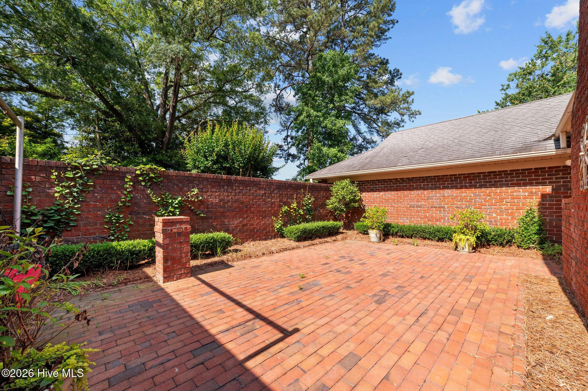 809 Greenbriar Road Kinston, NC 28501 - Photo 46 of 47 46-web-or-mls-LHV_0133