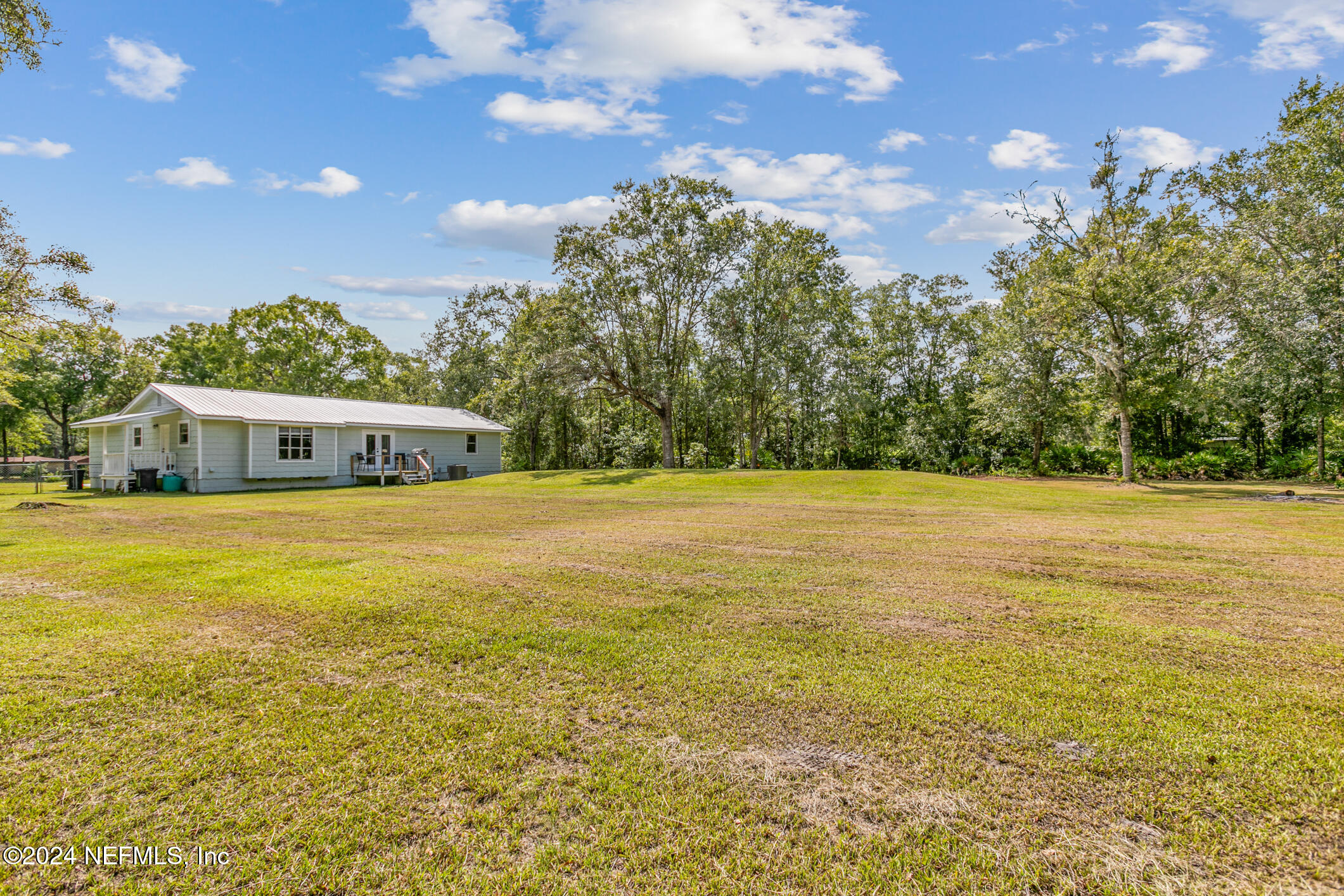 1151 Carter Road Lawtey, FL 32058 - Photo 37 of 47 a view of an ocean and a yard