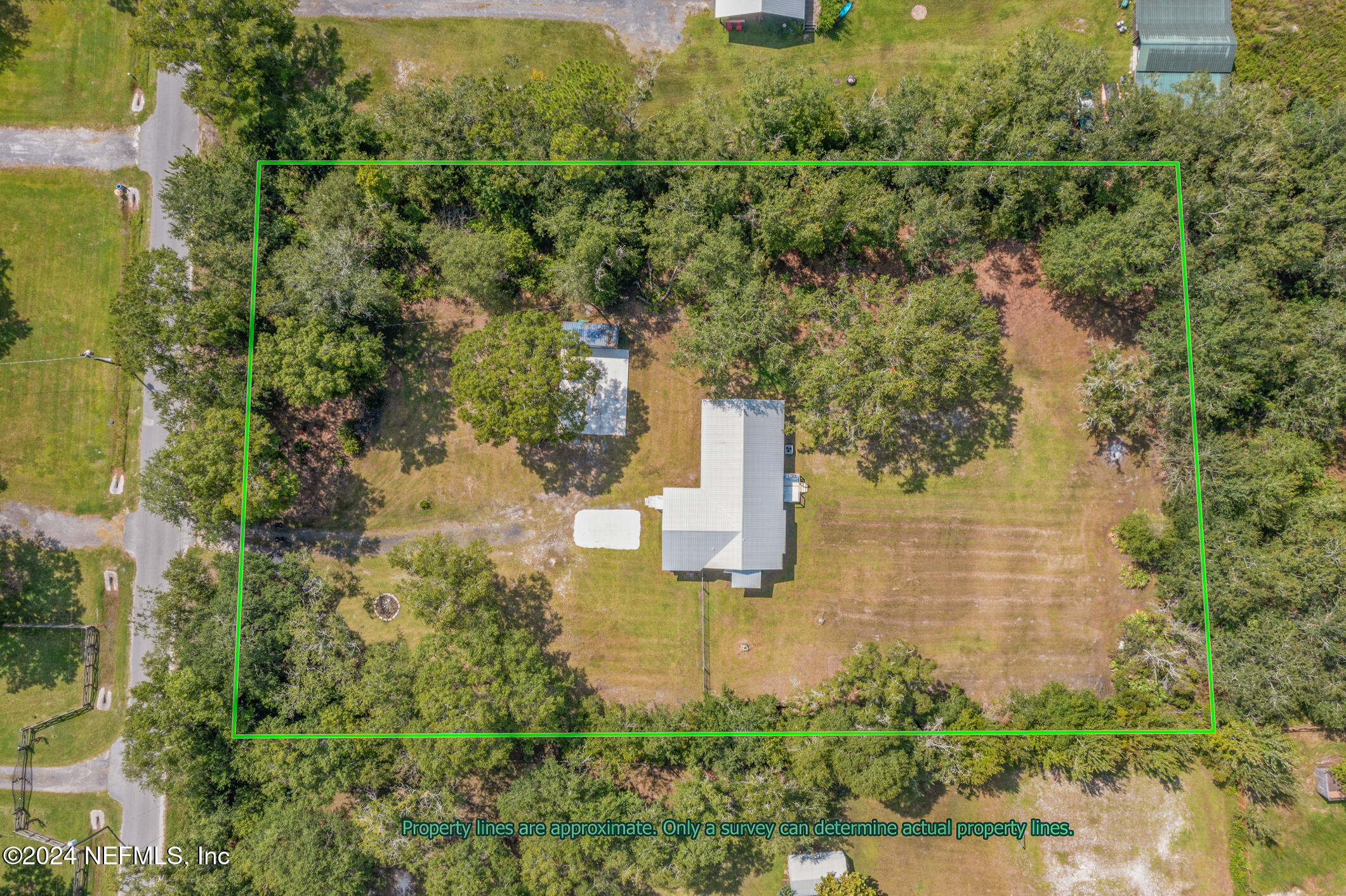 1151 Carter Road Lawtey, FL 32058 - Photo 41 of 47 a view of statue in a garden