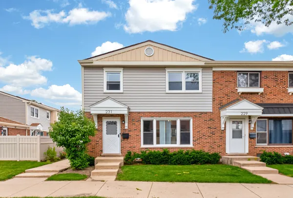 $299,900 | 231 Lafayette Street, Wood Dale, IL 60191