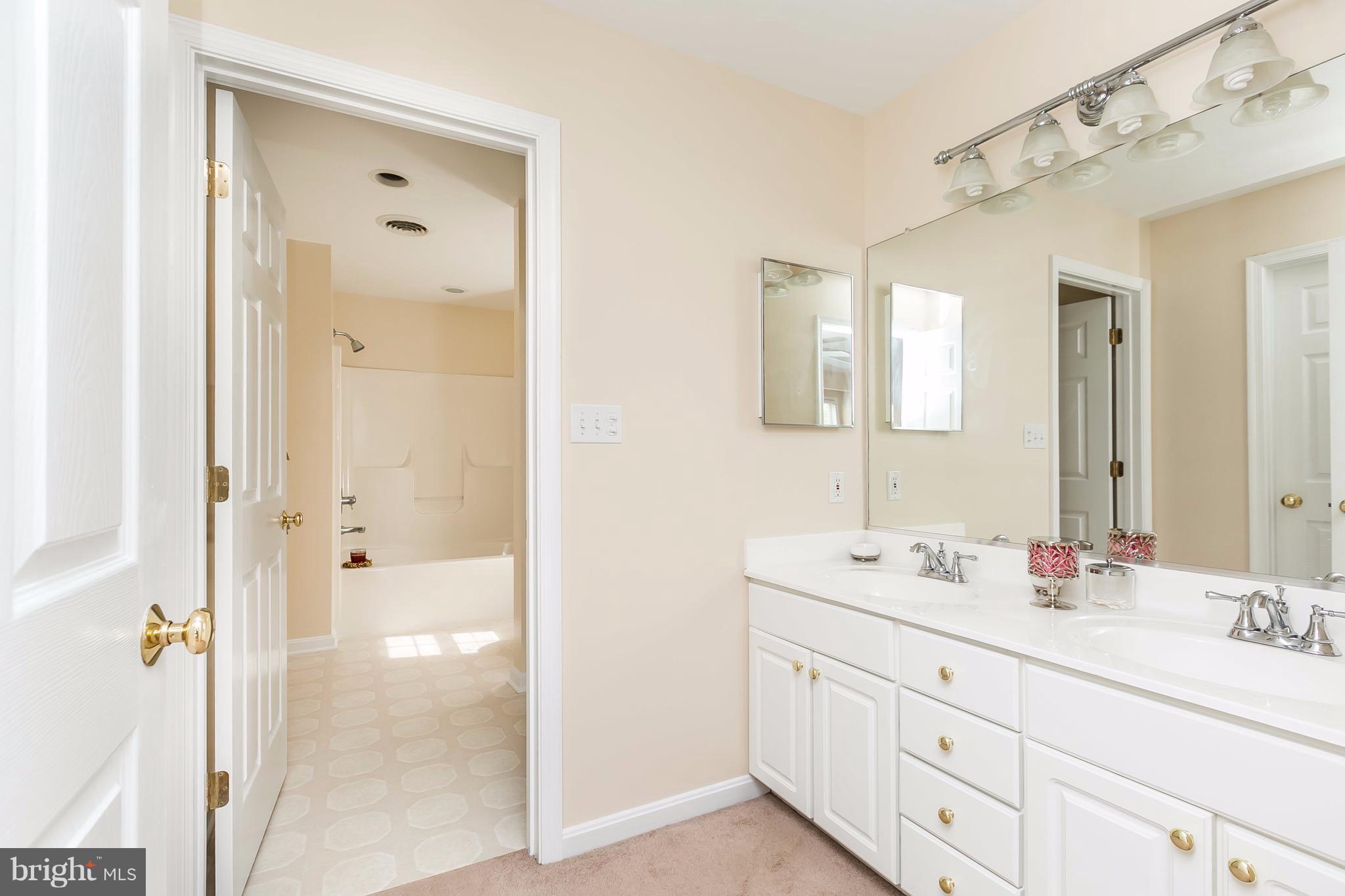 1508 Green Mill Road Finksburg, MD 21048 - Photo 12 of 27 OWNERS' BATH w/SEPARATE SHOWER