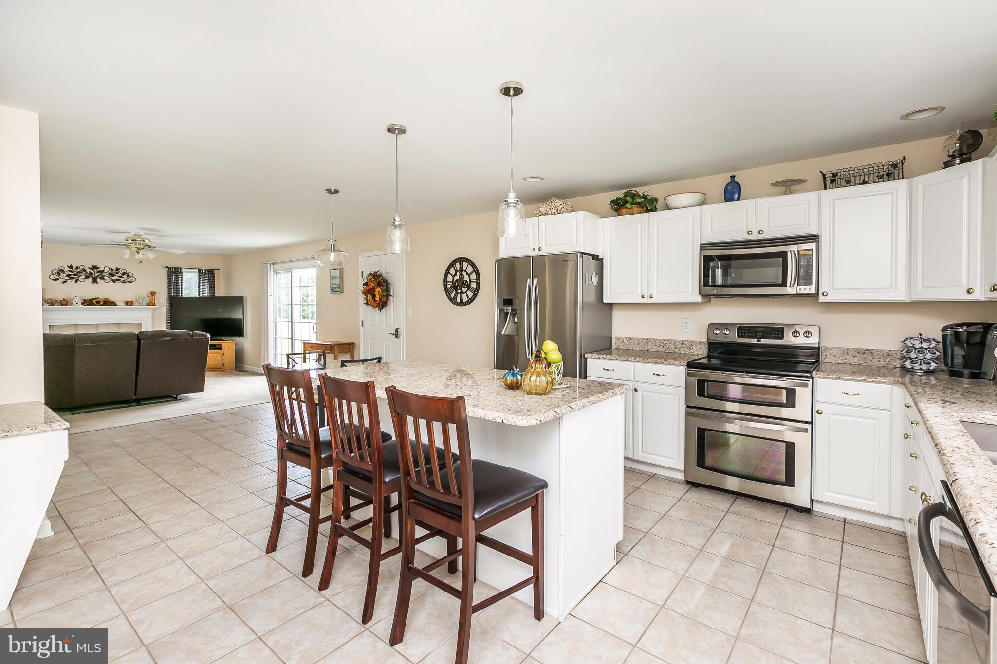 1508 Green Mill Road Finksburg, MD 21048 - Photo 3 of 27 KITCHEN w/STAINLESS APPLIANCES