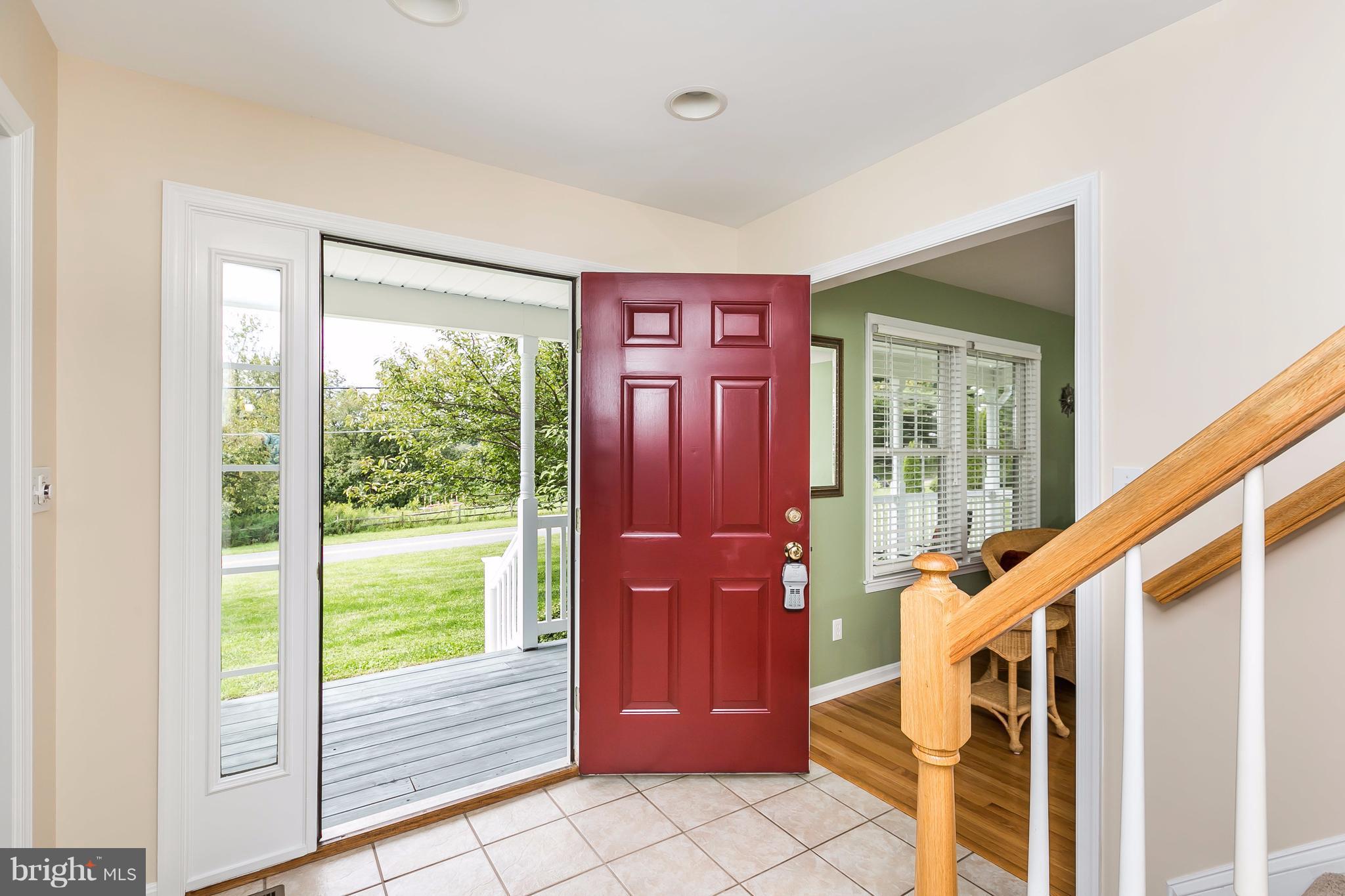 1508 Green Mill Road Finksburg, MD 21048 - Photo 6 of 27 INVITING FOYER