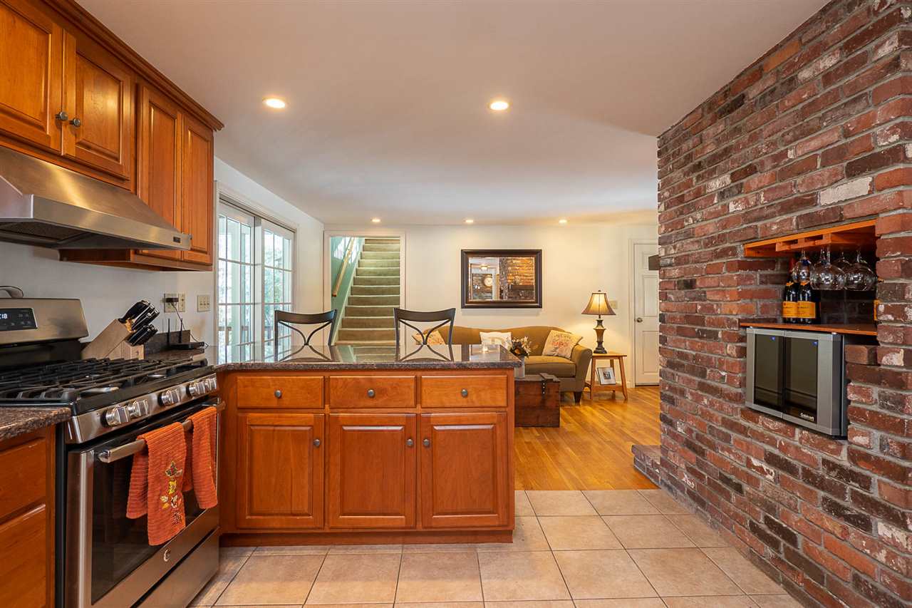 63 Exeter Road North Hampton, NH 03862 - Photo 9 of 40 Gallery Image 9