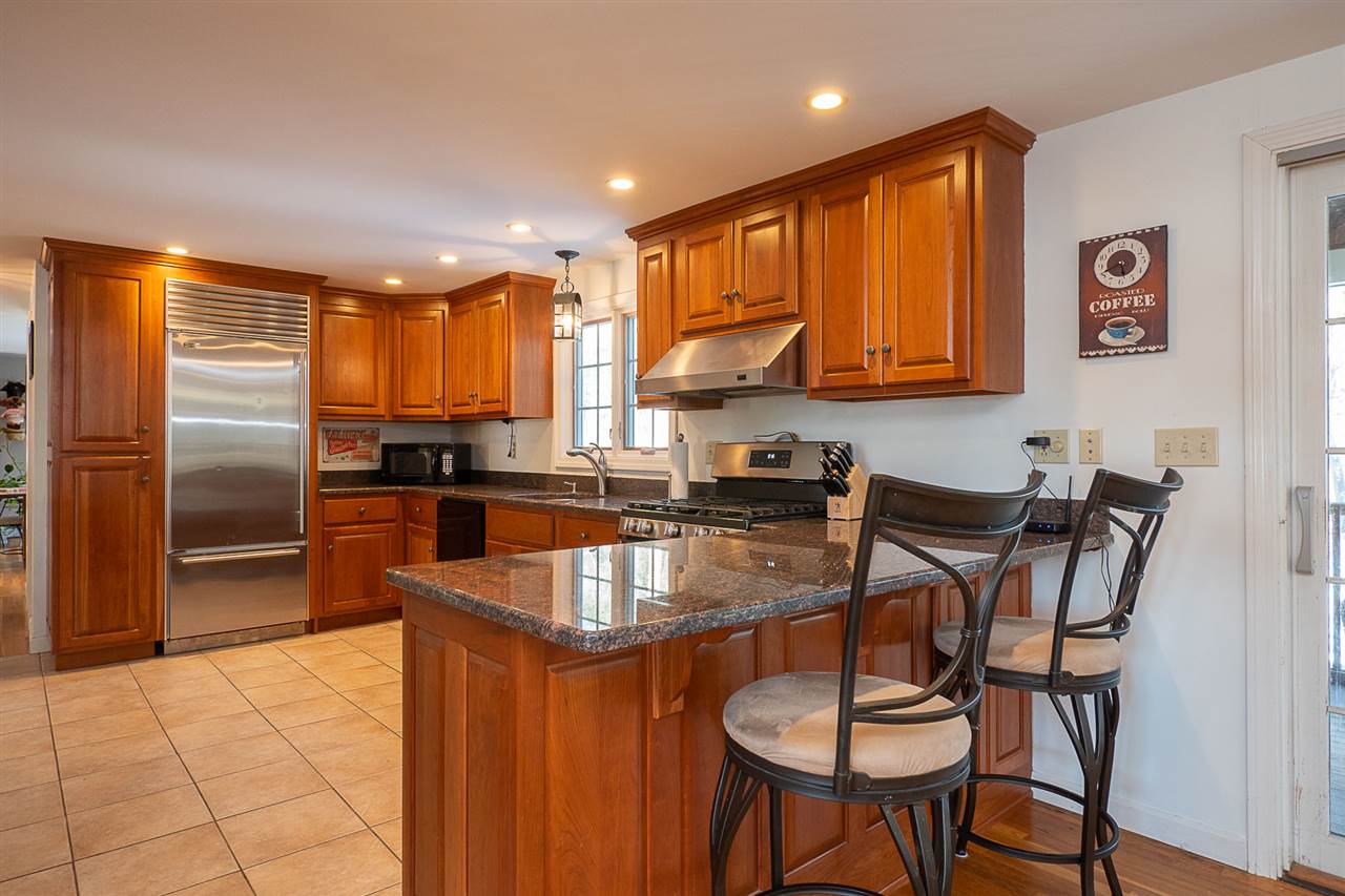 63 Exeter Road North Hampton, NH 03862 - Photo 10 of 40 Gallery Image 10