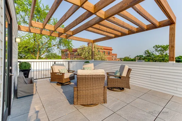 $950,000 | 1304 North Lawndale Avenue, Chicago, IL 60651