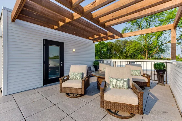 $950,000 | 1304 North Lawndale Avenue, Chicago, IL 60651