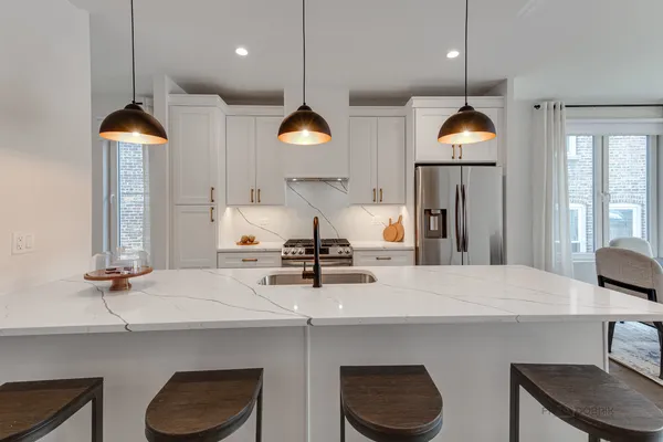 $950,000 | 1304 North Lawndale Avenue, Chicago, IL 60651