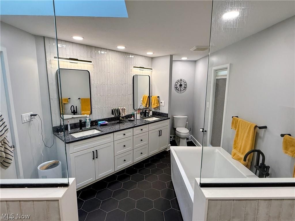 2252 Valley Wood Road Akron, OH 44333 - Photo 19 of 50