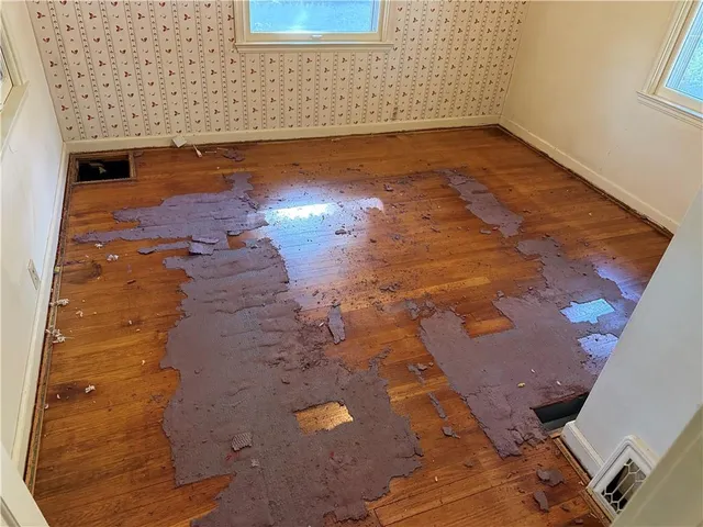 $249,900 | 4126 Elledge Drive, Roeland Park, KS 66205