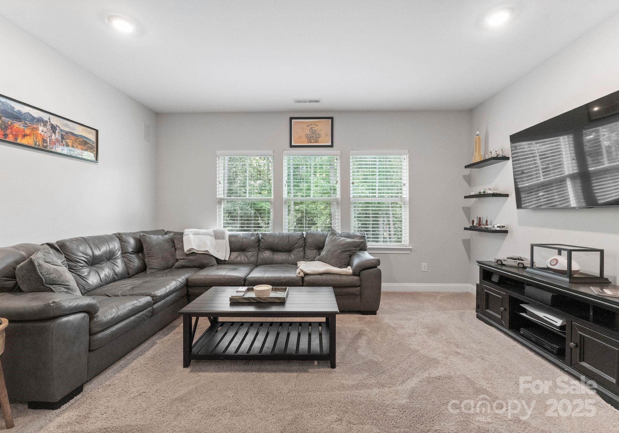 11228 Wooded Saddle Road Charlotte, NC 28216 - Photo 32 of 48