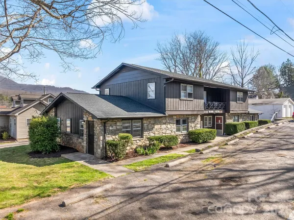 $750,000 | 71 Maple Street, Clyde, NC 28721