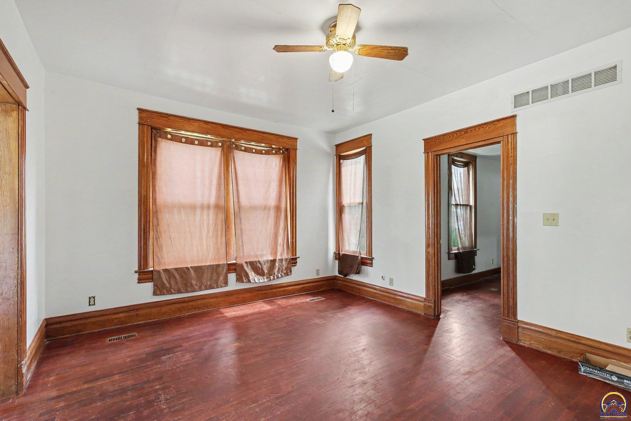 1500 Southwest Tyler Street Topeka, KS 66612 - Photo 7 of 21