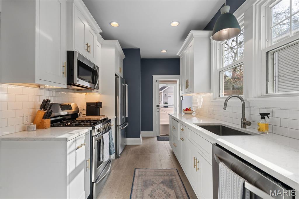 451 West Jackson Road Webster Groves, MO 63119 - Photo 16 of 56