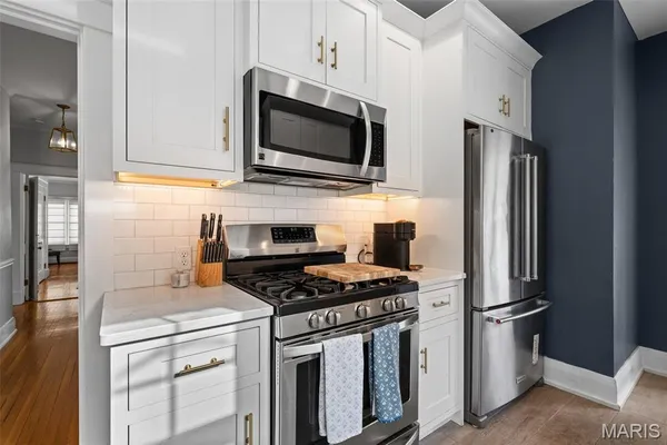 $714,900 | 451 West Jackson Road, Webster Groves, MO 63119