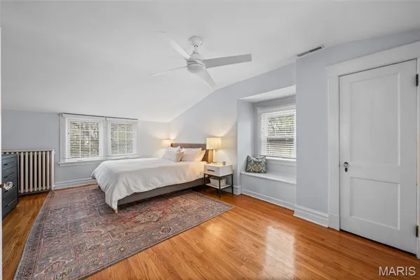 $714,900 | 451 West Jackson Road, Webster Groves, MO 63119