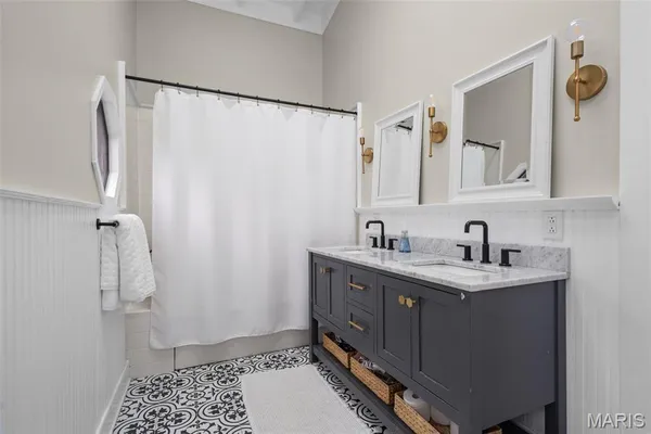 $714,900 | 451 West Jackson Road, Webster Groves, MO 63119