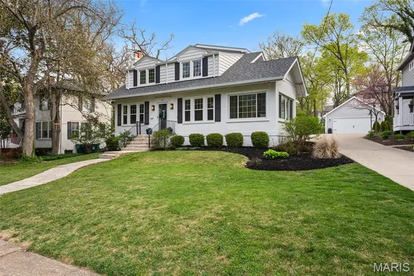 $714,900 | 451 West Jackson Road, Webster Groves, MO 63119