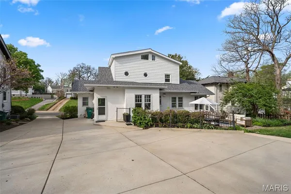 $714,900 | 451 West Jackson Road, Webster Groves, MO 63119