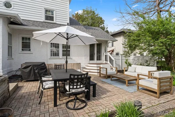 $714,900 | 451 West Jackson Road, Webster Groves, MO 63119