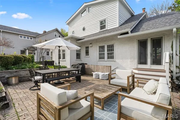 $714,900 | 451 West Jackson Road, Webster Groves, MO 63119