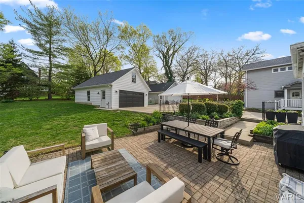 $714,900 | 451 West Jackson Road, Webster Groves, MO 63119