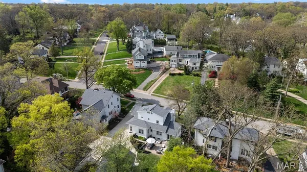 $714,900 | 451 West Jackson Road, Webster Groves, MO 63119
