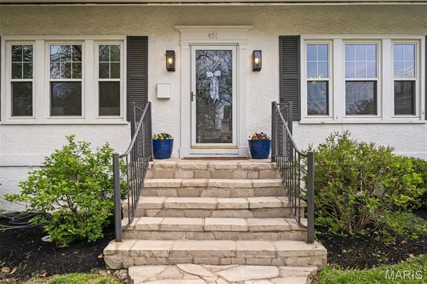 $714,900 | 451 West Jackson Road, Webster Groves, MO 63119