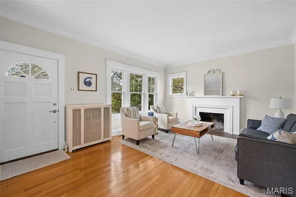 $714,900 | 451 West Jackson Road, Webster Groves, MO 63119