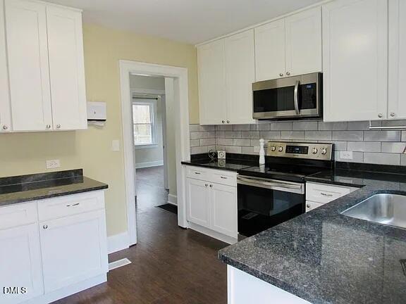209 Carbonton Road Sanford, NC 27330 - Photo 6 of 17