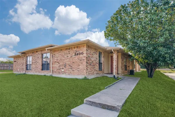 $2,000 | 2400 Guerrero Drive, Carrollton, TX 75006