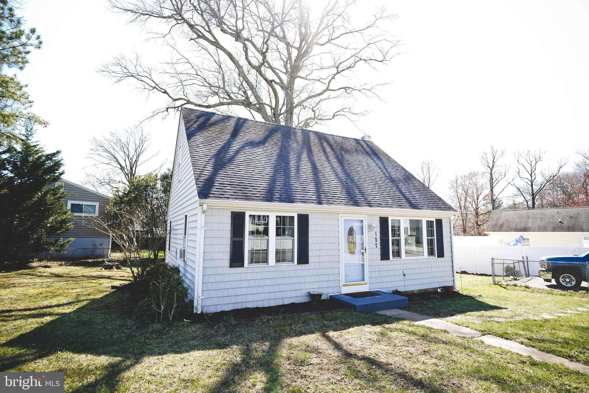 127 Oakwood Road Edgewater, MD 21037 - Photo 2 of 42 Gallery Image 2