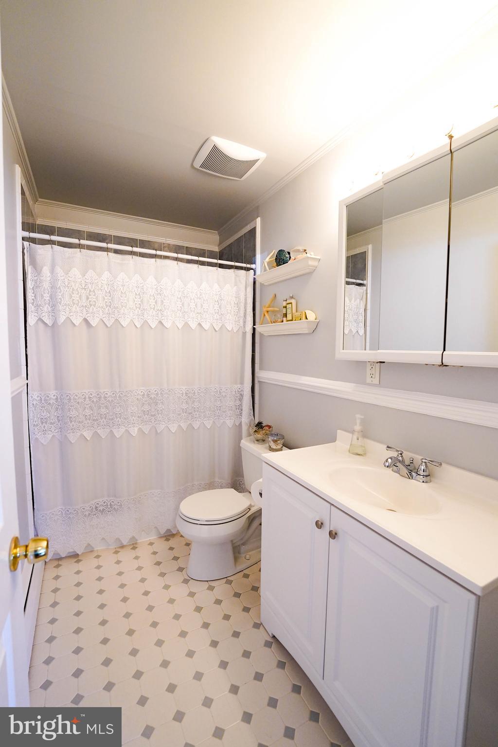 127 Oakwood Road Edgewater, MD 21037 - Photo 15 of 42 Gallery Image 15