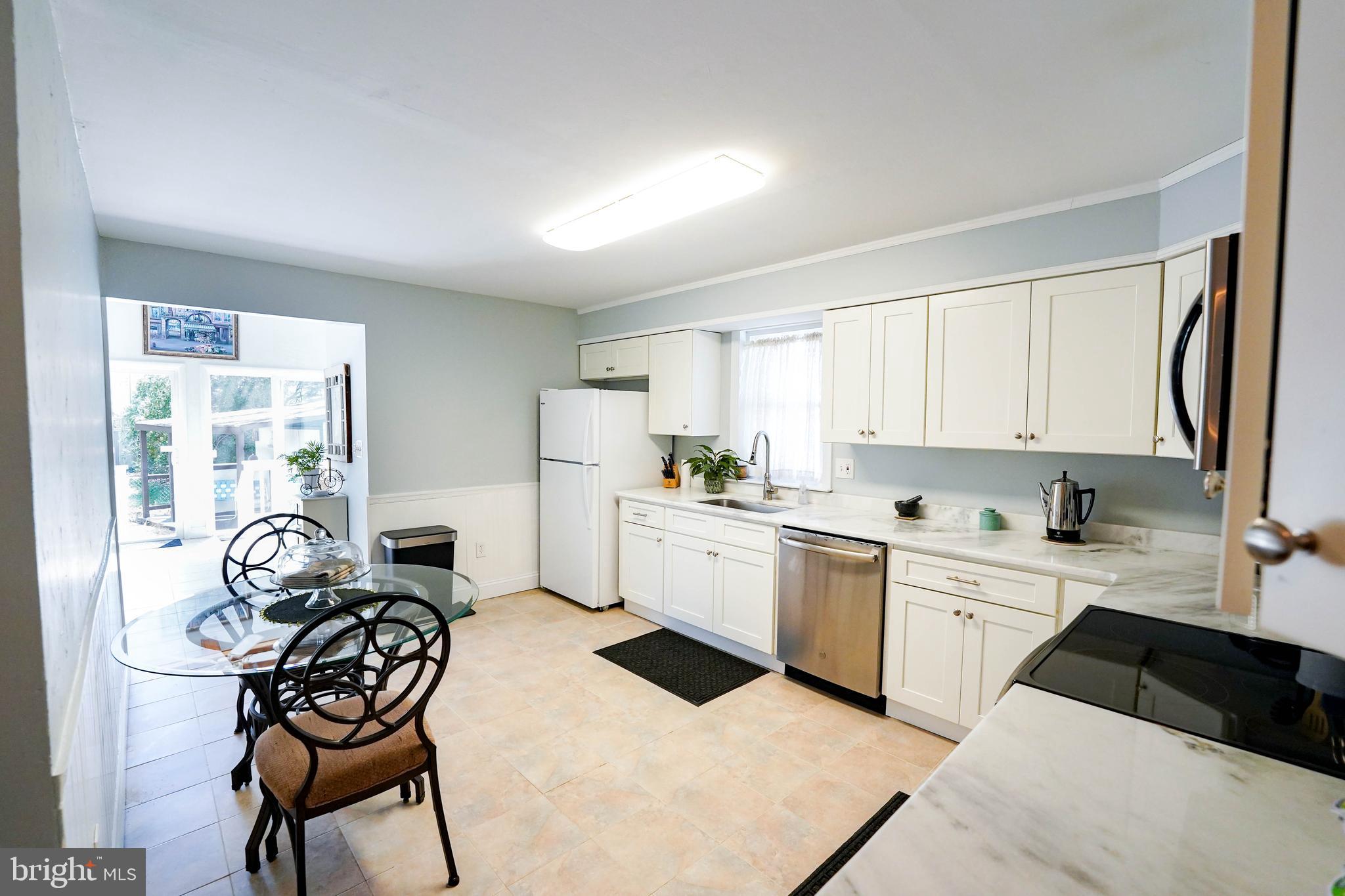127 Oakwood Road Edgewater, MD 21037 - Photo 7 of 42 Gallery Image 7