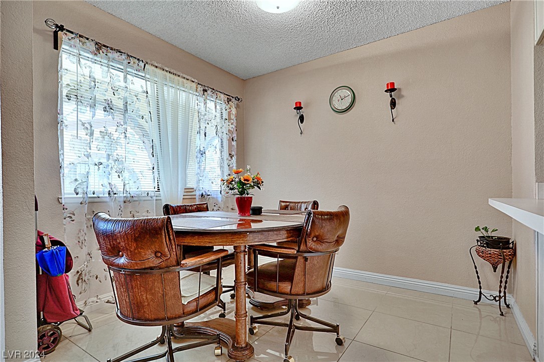 5805 Smoke Ranch Road, Unit A Las Vegas, NV 89108 - Photo 17 of 27