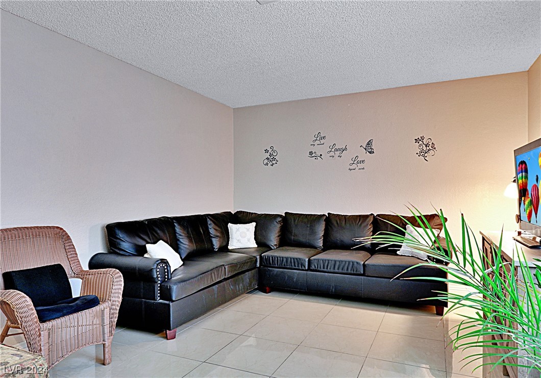 5805 Smoke Ranch Road, Unit A Las Vegas, NV 89108 - Photo 3 of 27