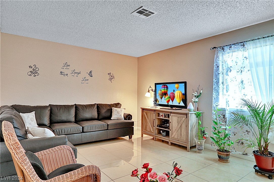 5805 Smoke Ranch Road, Unit A Las Vegas, NV 89108 - Photo 5 of 27