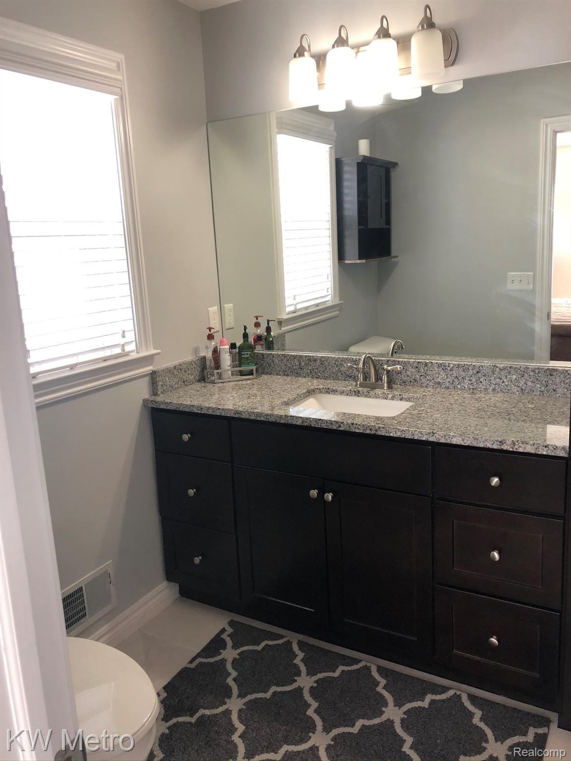 3216 Inman Street Ferndale, MI 48220 - Photo 29 of 36 01cf512c97f67140cda7679c4f727d890dd3c7feed.jpg